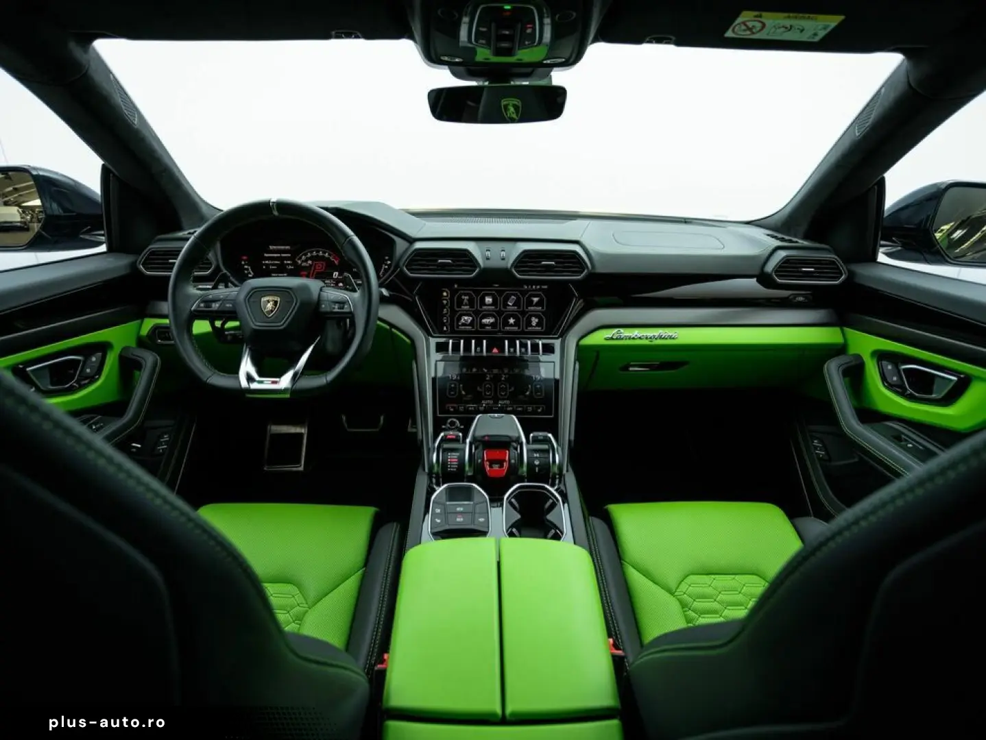 LAMBORGHINI Urus MY22