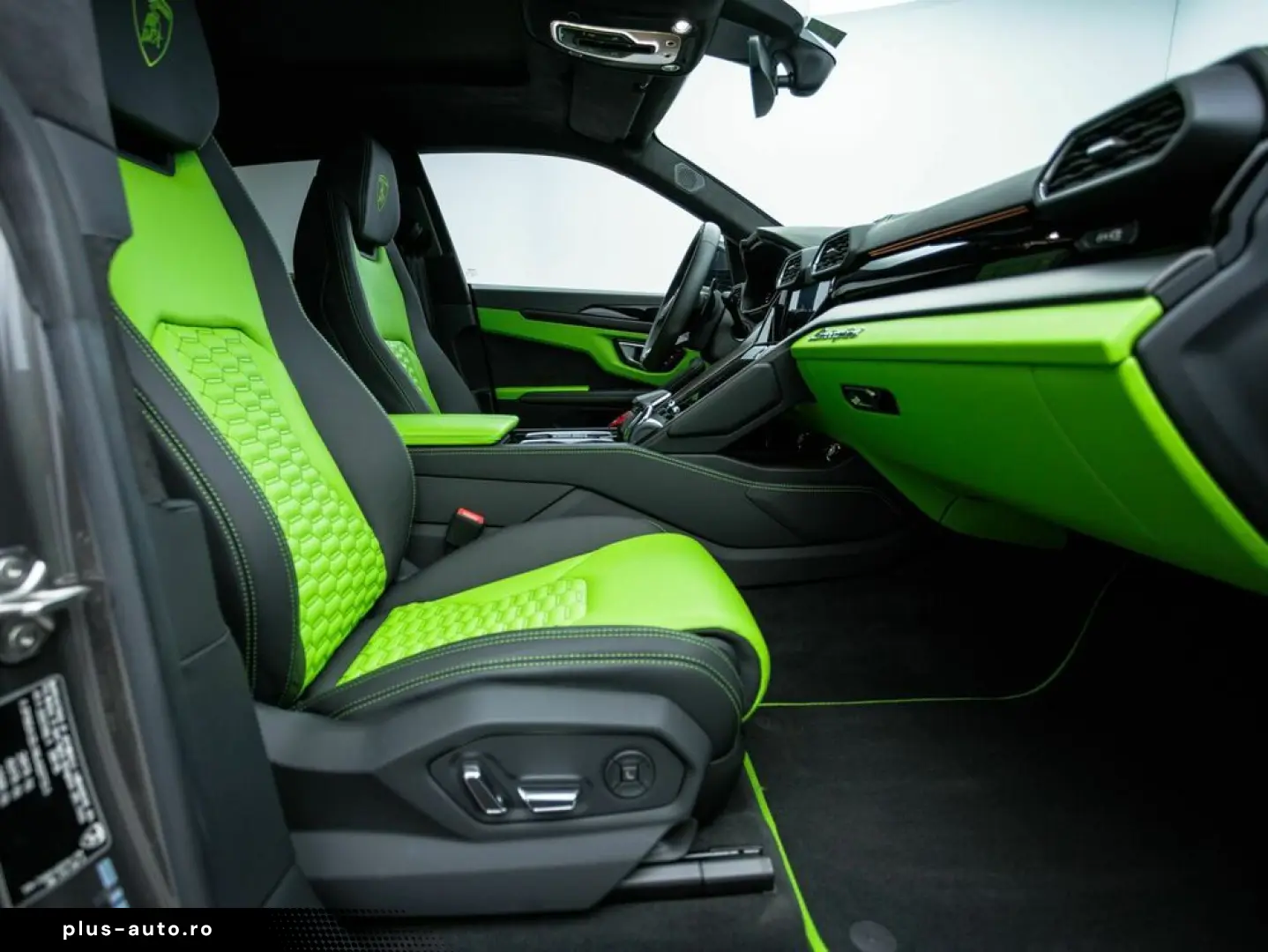 LAMBORGHINI Urus MY22