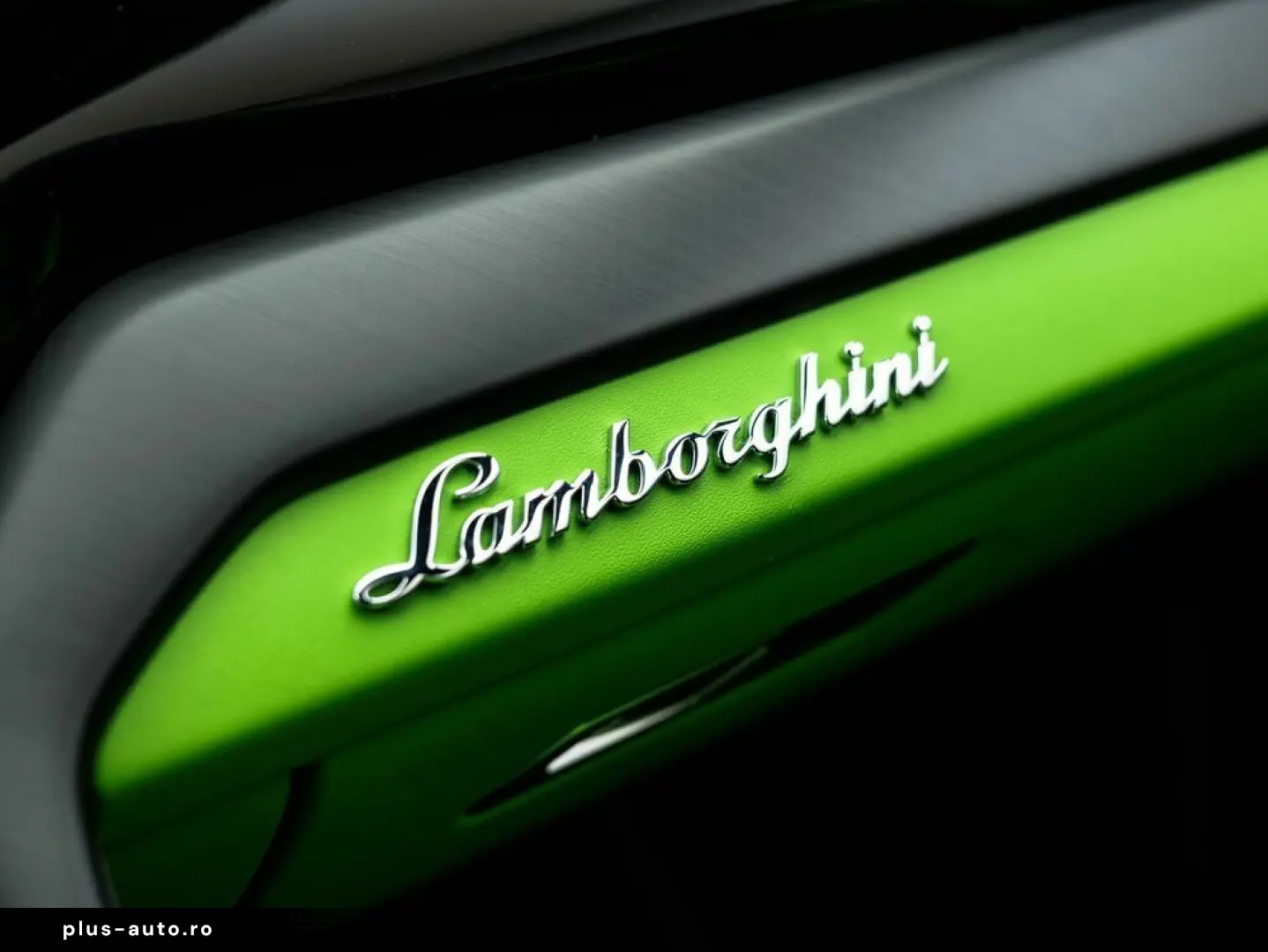 LAMBORGHINI Urus MY22