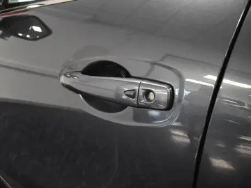 RENAULT Kadjar dCI 115 Limited Aut Navi Teilleder Kamera