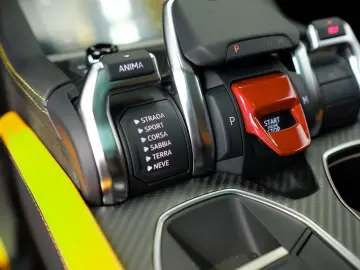 LAMBORGHINI Urus SE CARBON B&O PANO MASSAGE 23ZOLL STYLE PAC