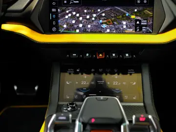 LAMBORGHINI Urus SE CARBON B&O PANO MASSAGE 23ZOLL STYLE PAC