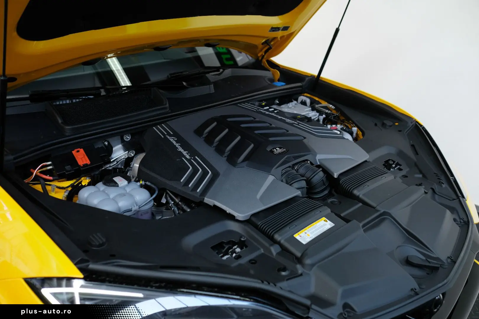 LAMBORGHINI Urus SE CARBON B&O PANO MASSAGE 23ZOLL STYLE PAC