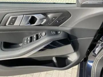 BMW X5 xDr30d MSp SKYLOUNGE SoftClose Ventilation AmbAir 360