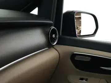 MERCEDES-BENZ V 300 d 4M AMG extralang VIP Seats