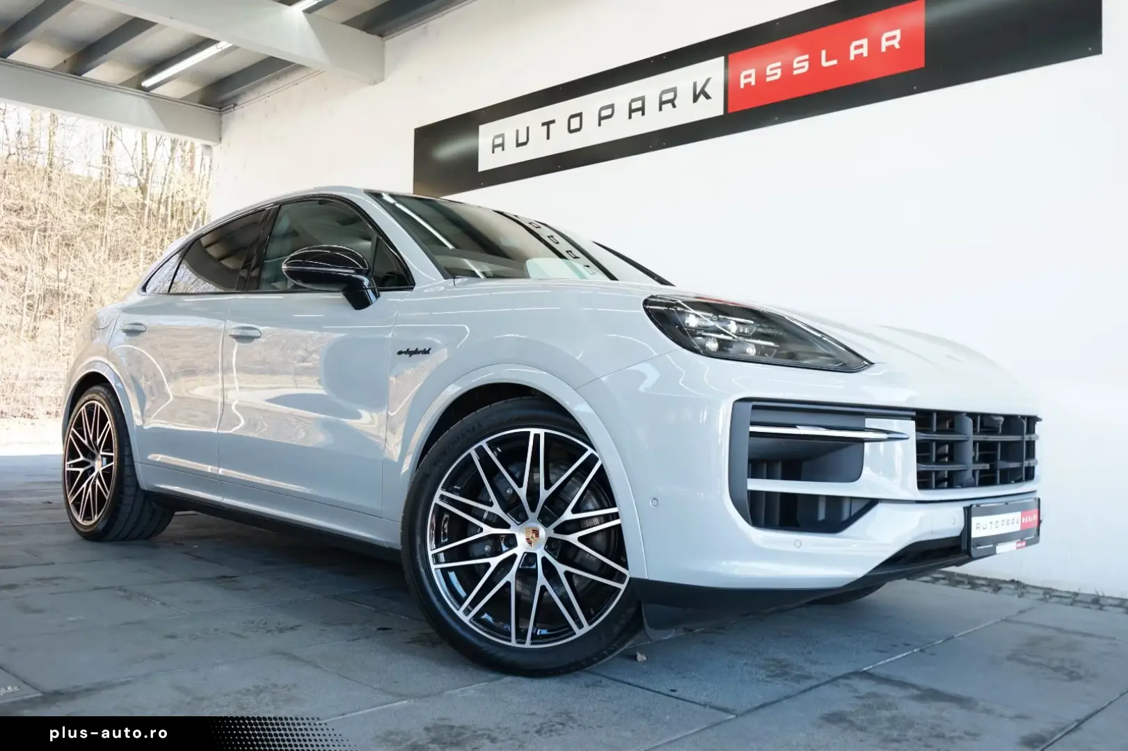 Porsche Cayenne Coupe E-Hybrid Black Edition MY26