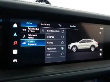 Porsche Cayenne Coupe E-Hybrid Black Edition MY26