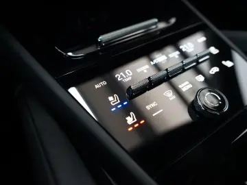 Porsche Cayenne Coupe E-Hybrid Black Edition MY26