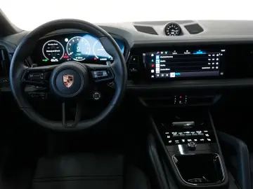 Porsche Cayenne Coupe E-Hybrid Black Edition MY26