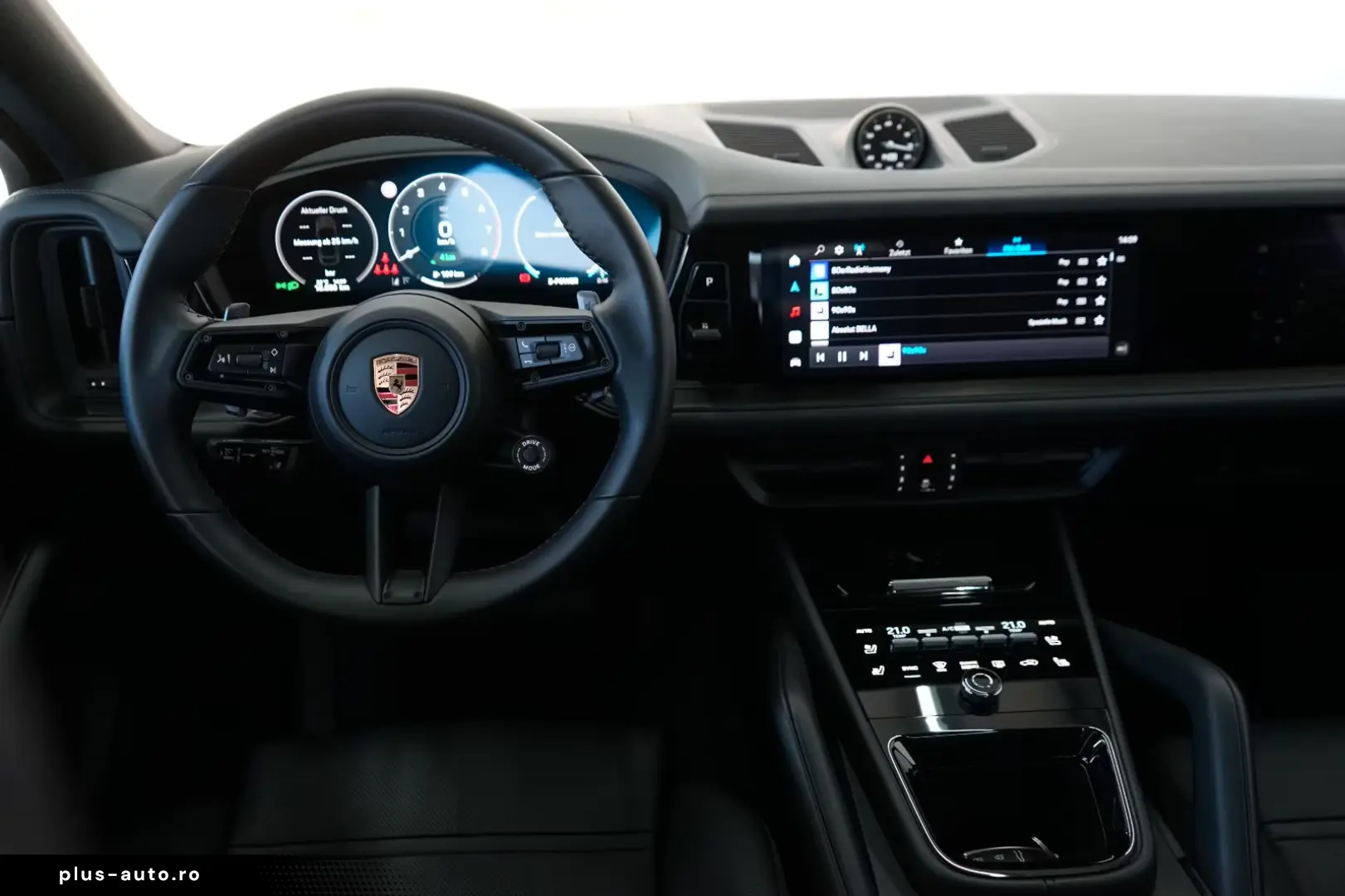 Porsche Cayenne Coupe E-Hybrid Black Edition MY26