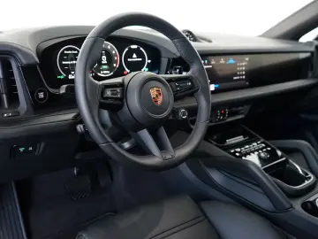 Porsche Cayenne Coupe E-Hybrid Black Edition MY26