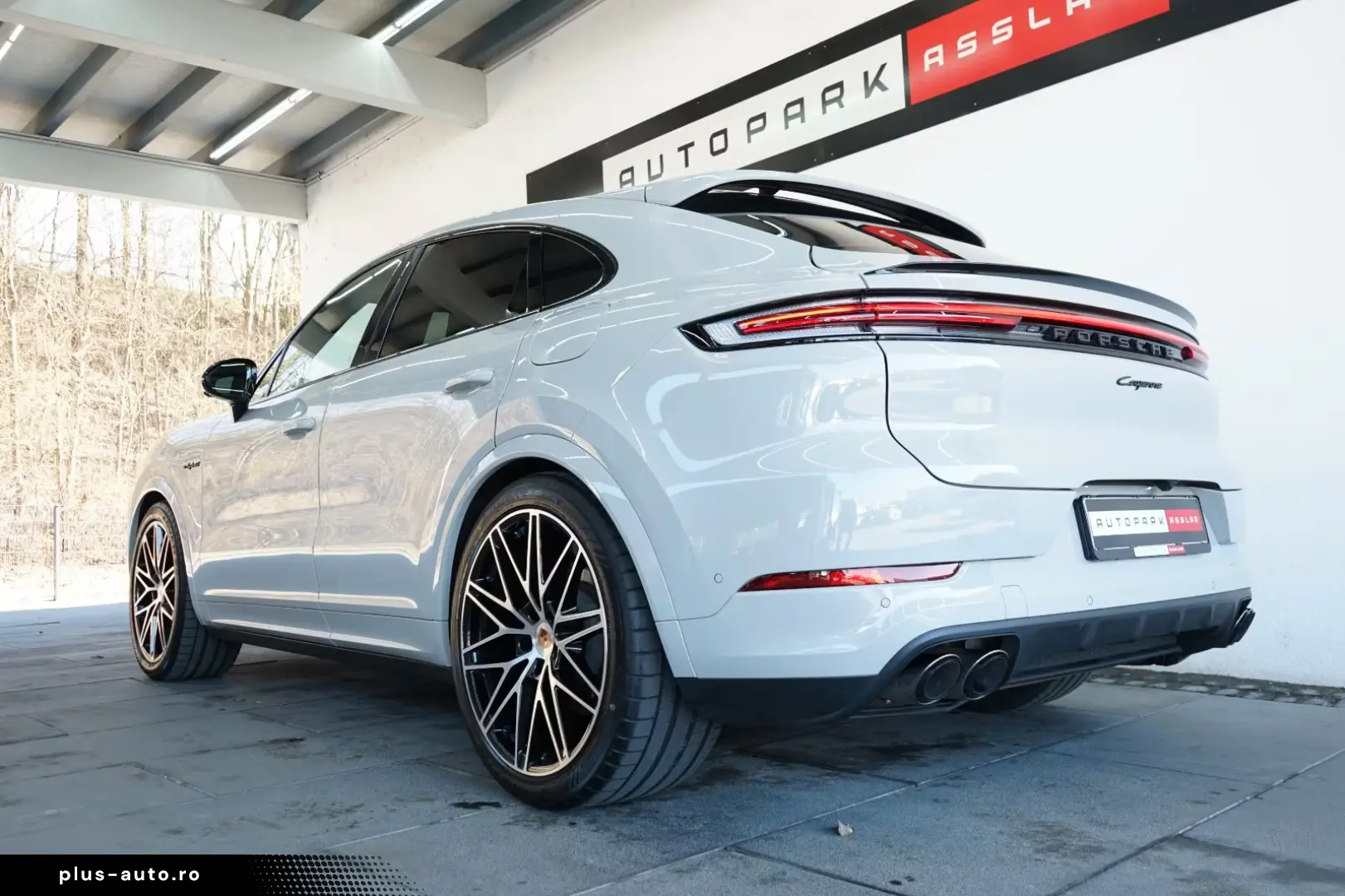 Porsche Cayenne Coupe E-Hybrid Black Edition MY26