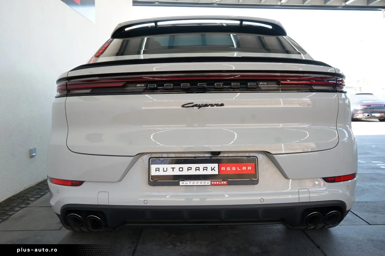 Porsche Cayenne Coupe E-Hybrid Black Edition MY26