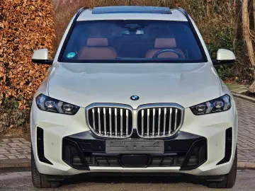 BMW X5 30 d M Sport Komf Sitz Airm Pano 360  Webasto