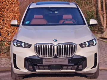 BMW X5 30 d M Sport Komf Sitz Airm Pano 360  Webasto