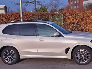 BMW X5 30 d M Sport Komf Sitz Airm Pano 360  Webasto
