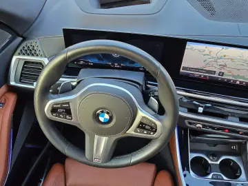 BMW X5 30 d M Sport Komf Sitz Airm Pano 360  Webasto