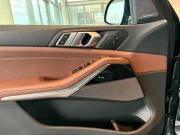 BMW X5 xDrive40d M Sport AHK Pano HUD  Soft-Close