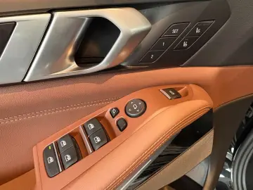 BMW X5 xDrive40d M Sport AHK Pano HUD  Soft-Close