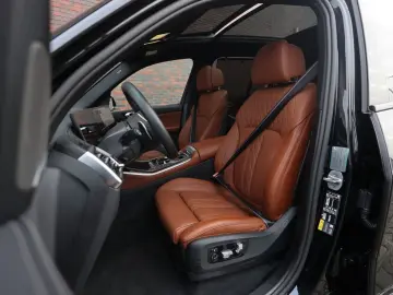 BMW X5 50e xDrive   Pano - AHK - HUD