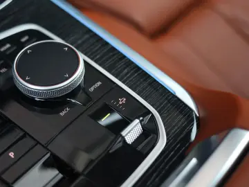 BMW X5 50e xDrive   Pano - AHK - HUD