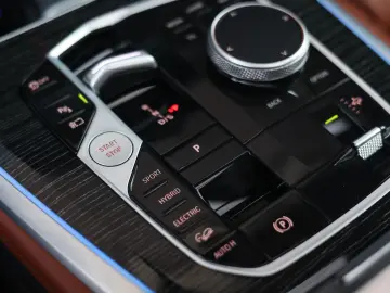 BMW X5 50e xDrive   Pano - AHK - HUD