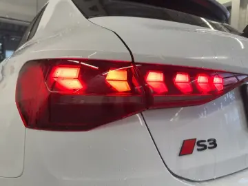 Audi S3 Sportback 2.0 TFSI Pano SONOS Camera Navi DAB
