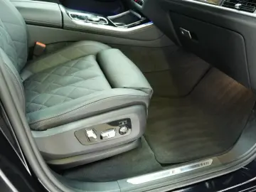 BMW X5 xDr30d MSp SoftClose VentilatedS AmbAir 4ZClima 360