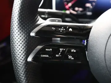 MERCEDES-BENZ CLE 300 4M Coupé AMG