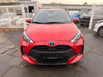 TOYOTA Yaris Hybrid Business Edition Sitzheitzung