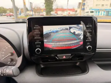 TOYOTA Yaris Hybrid Business Edition Sitzheitzung