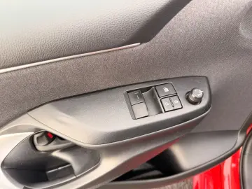 TOYOTA Yaris Hybrid Business Edition Sitzheitzung