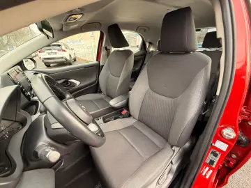 TOYOTA Yaris Hybrid Business Edition Sitzheitzung