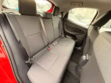 TOYOTA Yaris Hybrid Business Edition Sitzheitzung