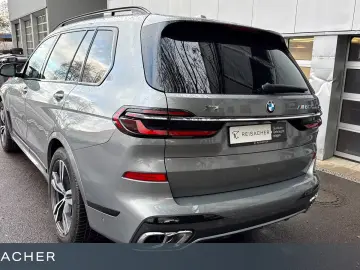 BMW X7 M60