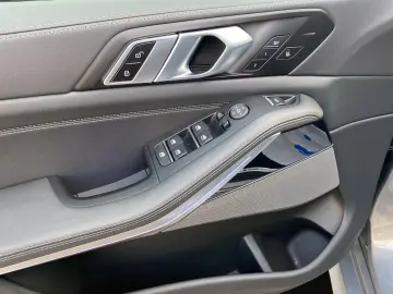 BMW X5 xDr30d MSp SKYLOUNGE SoftClose VentilatedS AmbAir 360