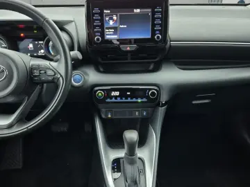 TOYOTA Yaris Hybrid 1.5 Team Deutschland 116PS  RFK SHZ