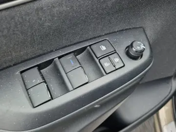 TOYOTA Yaris Hybrid 1.5 Team Deutschland 116PS  RFK SHZ