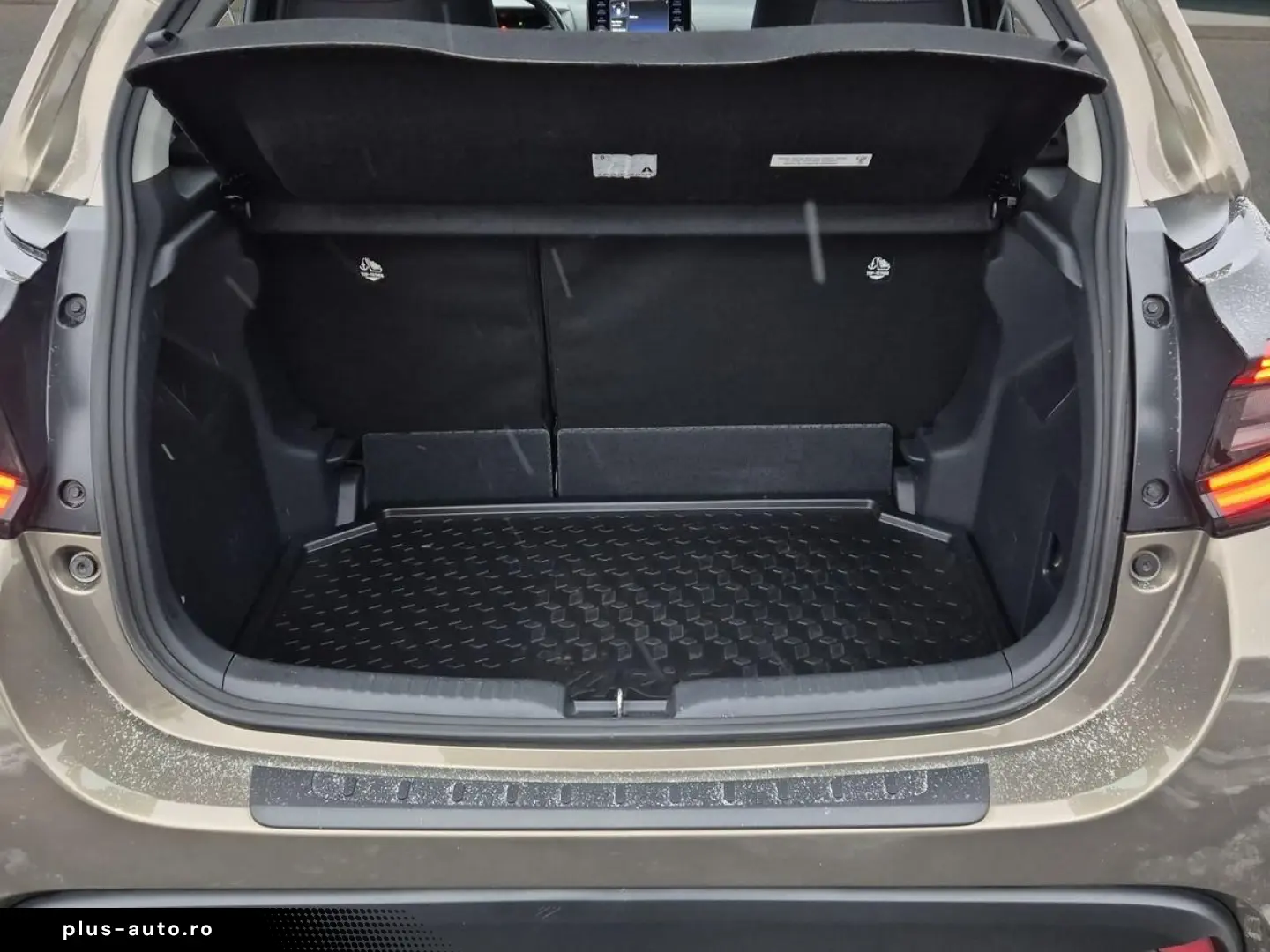 TOYOTA Yaris Hybrid 1.5 Team Deutschland 116PS  RFK SHZ