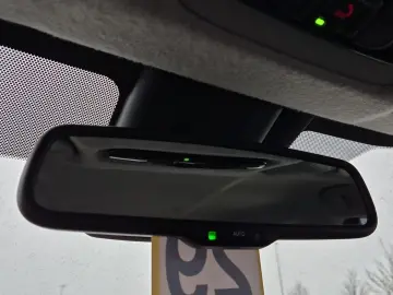 TOYOTA Yaris Hybrid 1.5 Team Deutschland 116PS  RFK SHZ