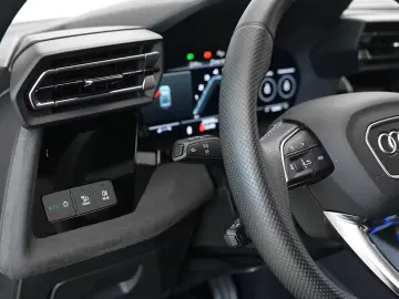 Audi S3 Limousine TFSI QUATTRO AKRAPOVIC ACC HEADUP