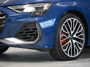 Audi S3 Limousine TFSI QUATTRO AKRAPOVIC ACC HEADUP