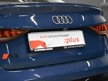 Audi S3 Limousine TFSI QUATTRO AKRAPOVIC ACC HEADUP
