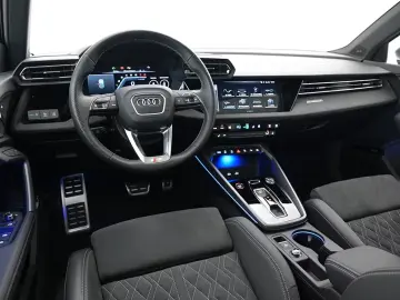 Audi S3 Limousine TFSI QUATTRO AKRAPOVIC ACC HEADUP