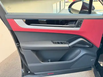 Porsche Cayenne Coupe E-Hybrid Hinterachs