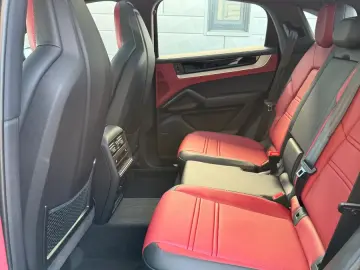 Porsche Cayenne Coupe E-Hybrid Hinterachs