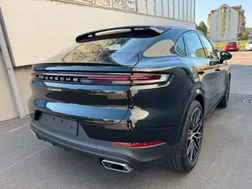 Porsche Cayenne Coupe E-Hybrid Hinterachs