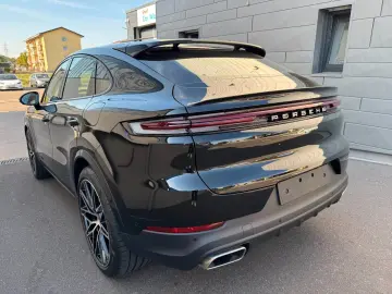 Porsche Cayenne Coupe E-Hybrid Hinterachs