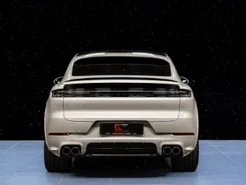 Porsche Cayenne E-Hyb Coupé 2026 Sp-Design 22