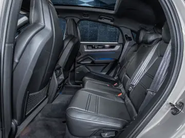 Porsche Cayenne E-Hyb Coupé 2026 Sp-Design 22